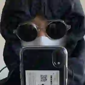 哭只会让我更兴奋的头像
