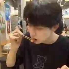 忆沁.~的头像