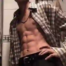 梆梆两拳的头像